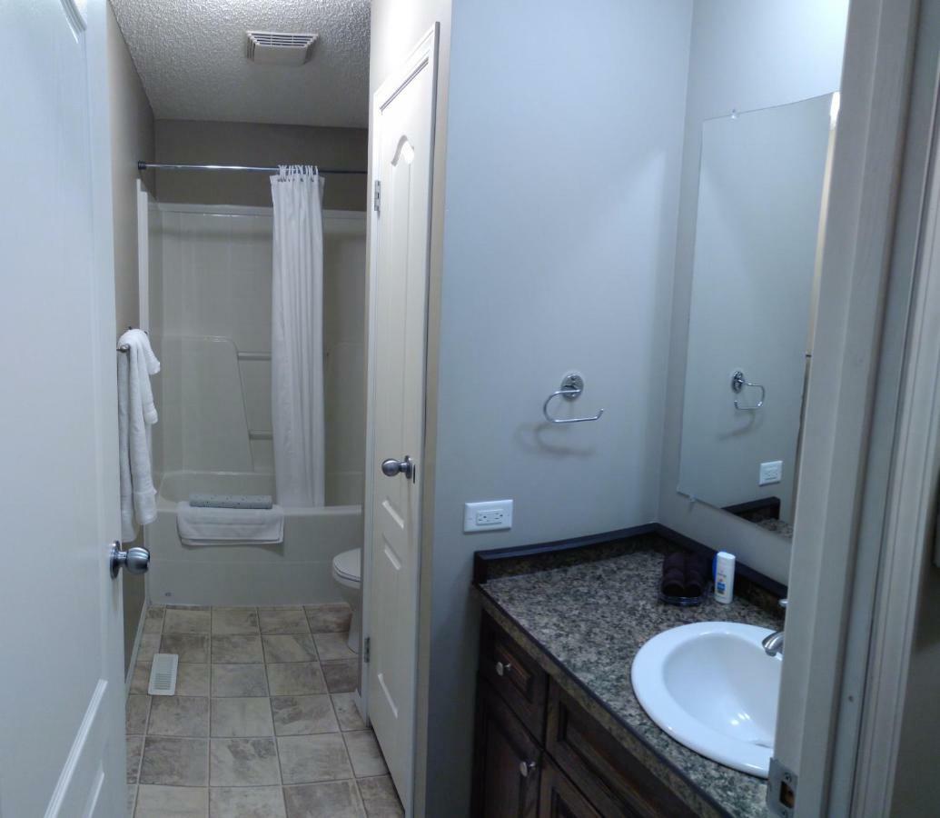 Campbell'S Accommodations Gull Lake 외부 사진